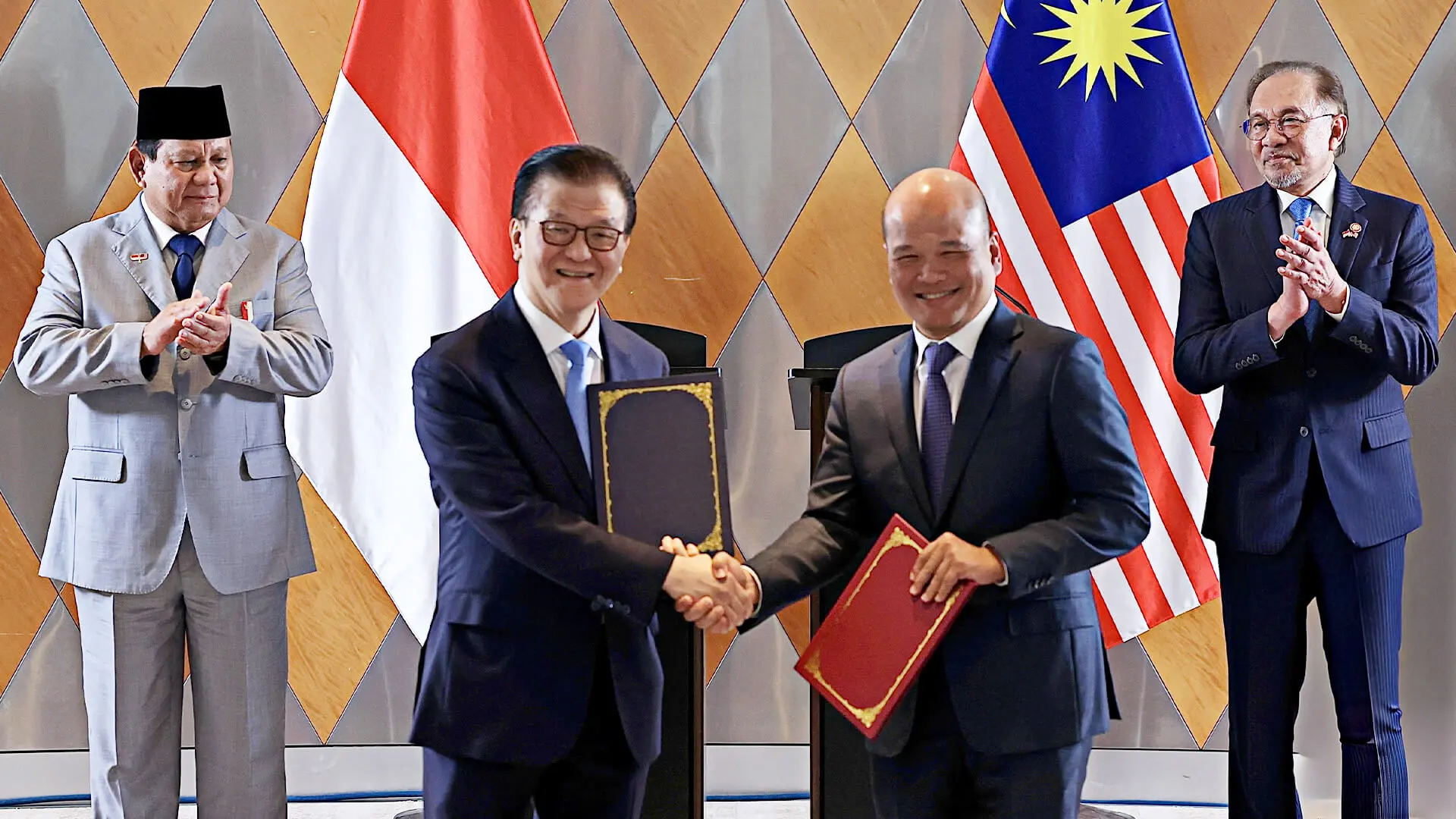 Axiata Sinarmas Loi Hires